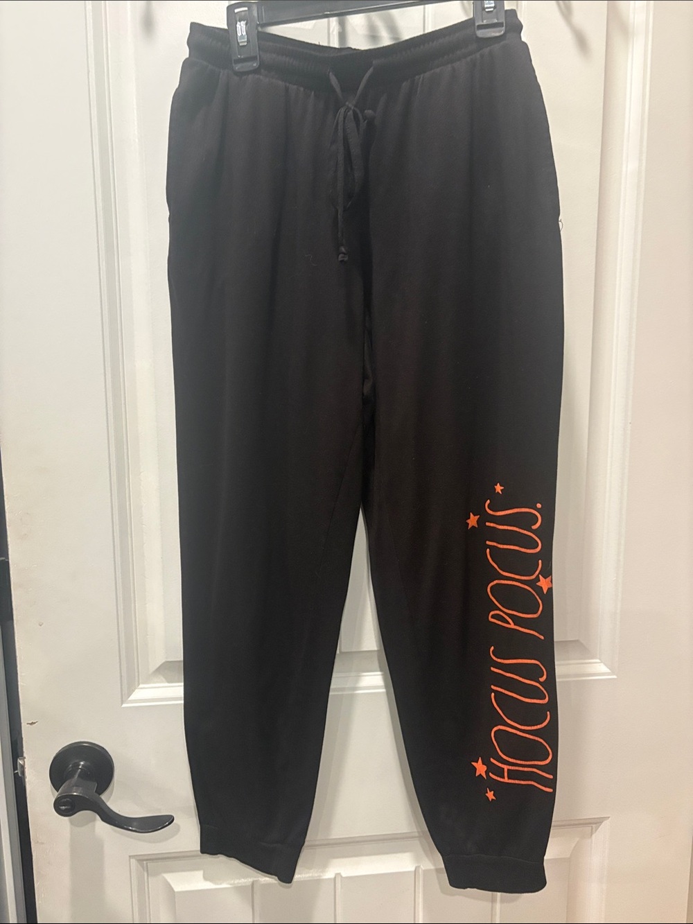 Black 'Hocus Pocus' Graphic Jogger Pants - children’s medium (8)